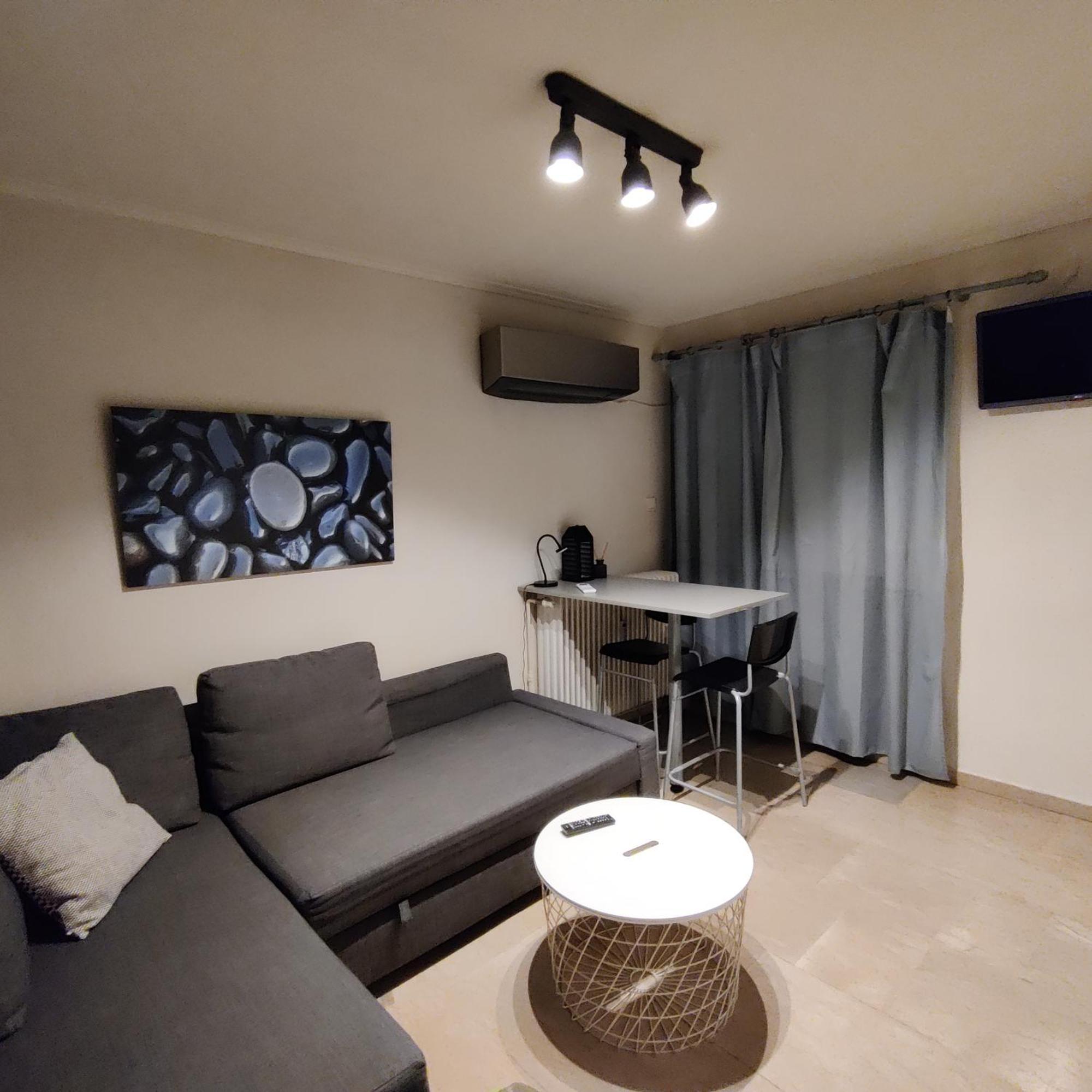 Appartamento Theo'S Loft Atene Esterno foto